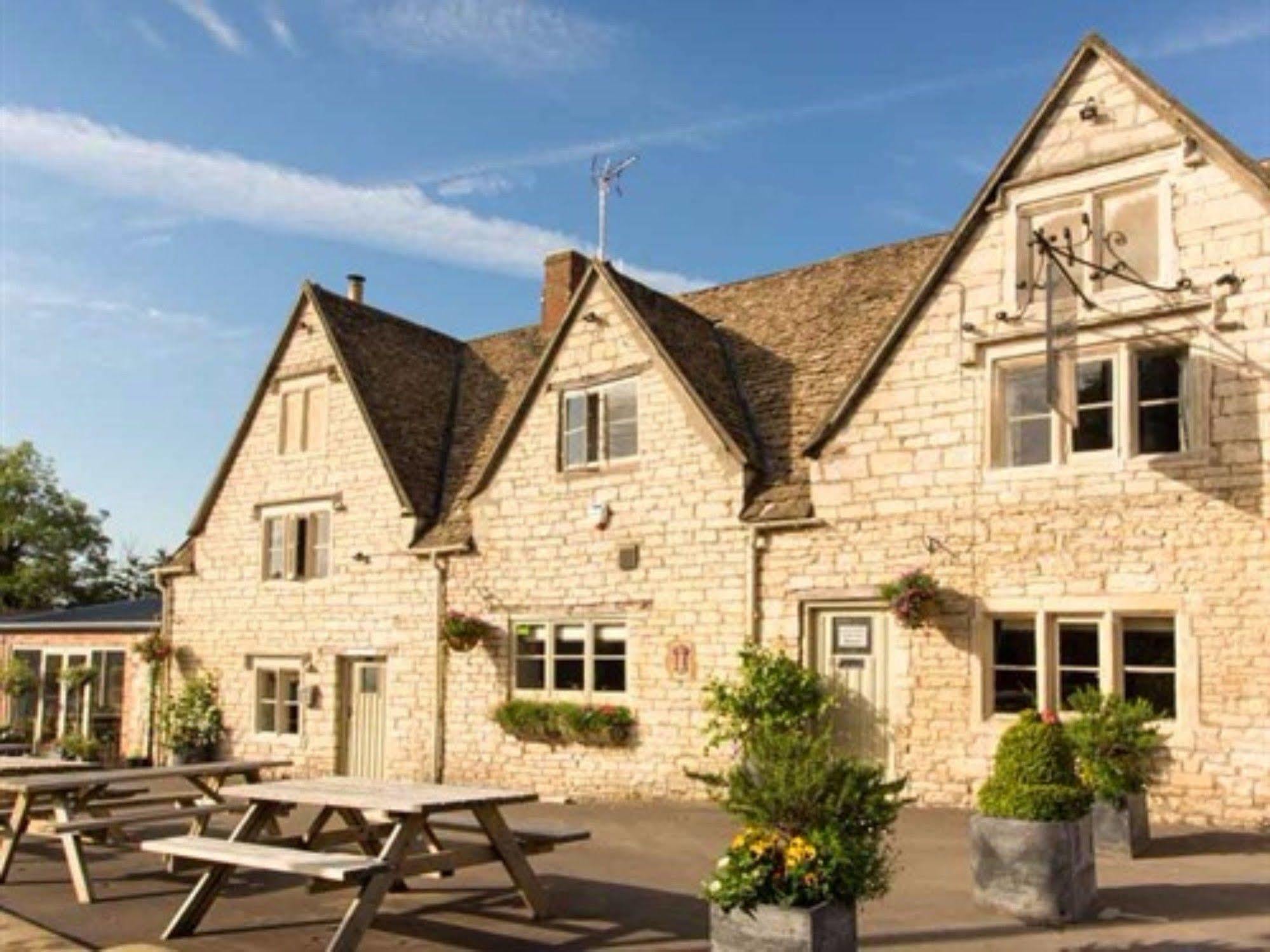 The Bell Inn Stroud  Eksteriør billede